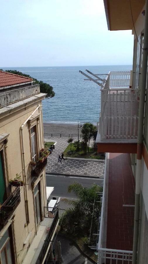 La Parigina - La Casa Al Mare A Maiori Apartment Bagian luar foto
